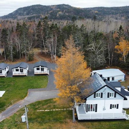 Les Chalets De La Colline Inc Baie-Sainte-Catherine Exteriér fotografie