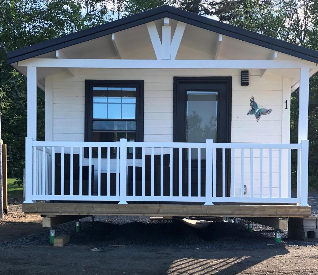 Les Chalets De La Colline Inc Baie-Sainte-Catherine Exteriér fotografie